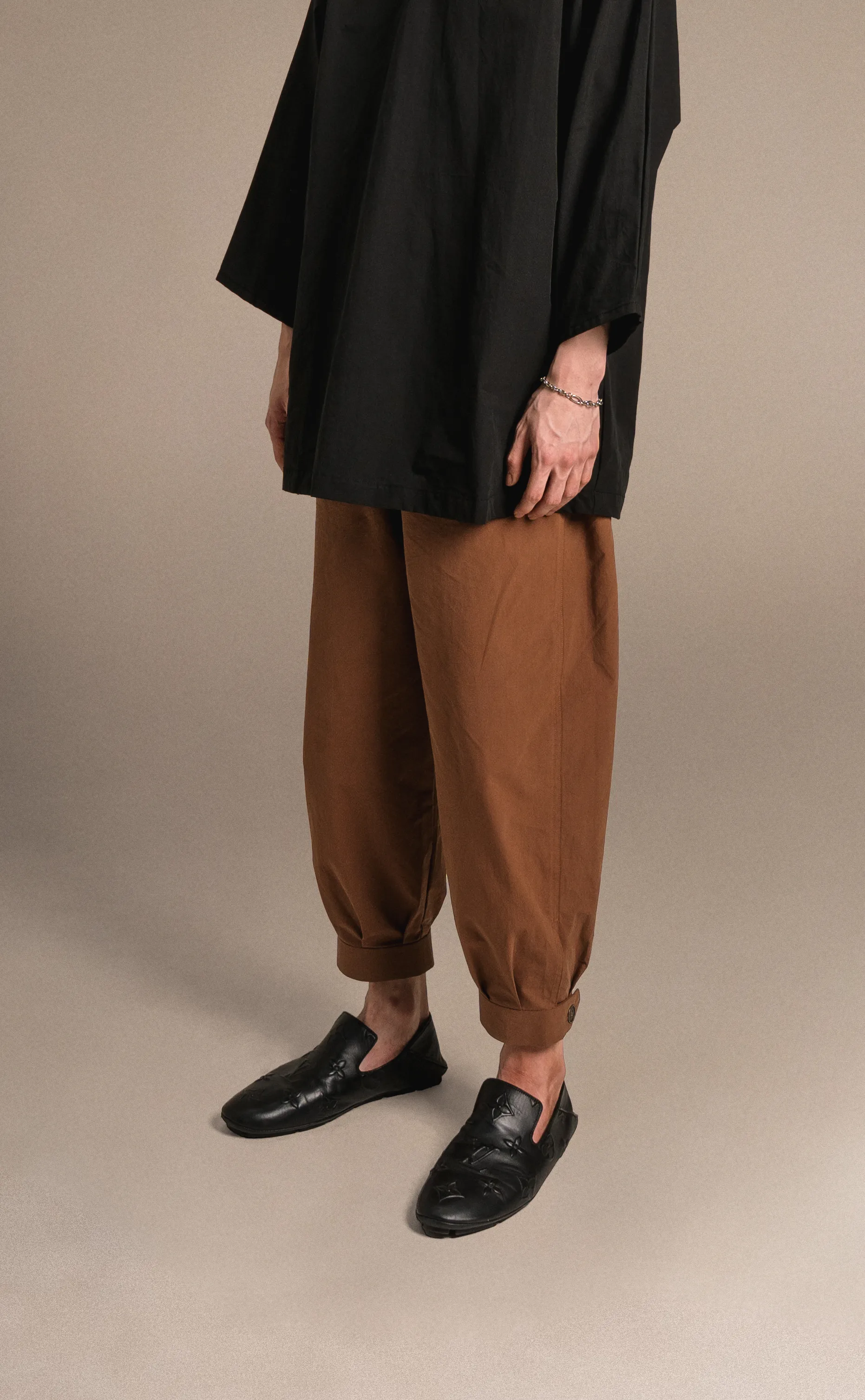 AKSA ANKLE JOGGER PANTS